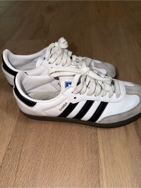 Adidas Samba Classic Men's White & Black Leather Sneakers